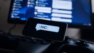 Co znamená NC? Význam zkratky v textování a hraní